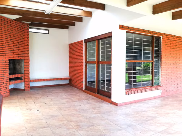 Bella Casa en el corazón del Este (Barrio Dent) 400m2 construcción