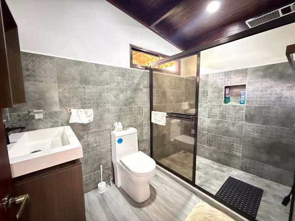 Finca con Cabaña Nueva en Bajos del Toro – Terreno de 2.000 m²