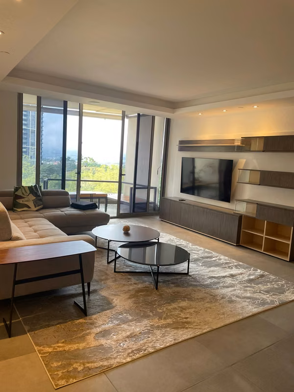 Alquiler Nunciatura: 3 hab, 2.5 baños, vista al parque, exclusivo