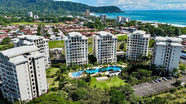 3-Bedroom Jaco Condo with Pool Access in Prime Location