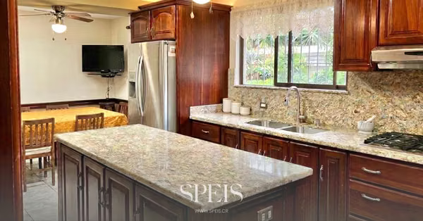 Venta de casa en San Juan de Santa Bárbara, Heredia