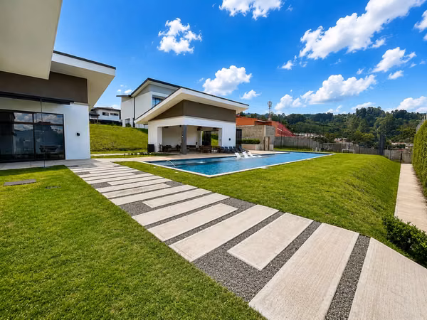Venta Lote Condominio Hacienda Peraz