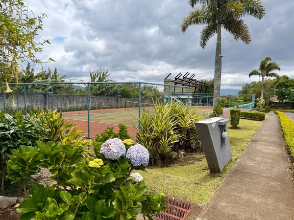 VENDO LOTE DE 500 M2 EN CONDOMINIO
