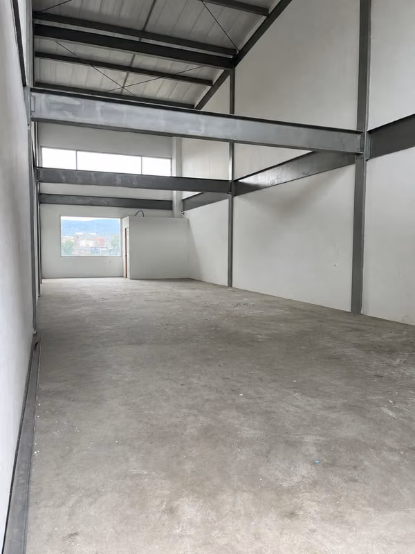 LOCAL EN ALQUILER SAN JOSE, ESCAZU 110m2