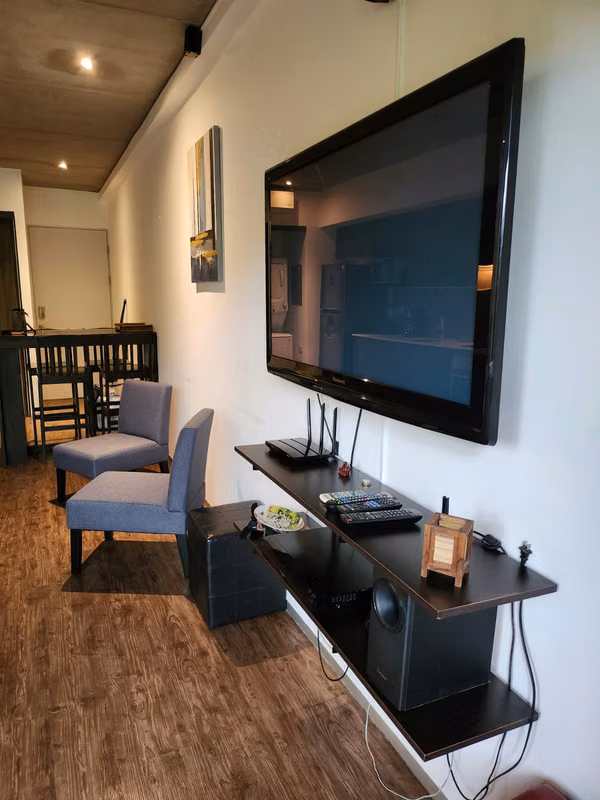 Loft amueblado en venta en Brasil de Santa Ana: Un oasis de diseño y calma (ref : 104)
