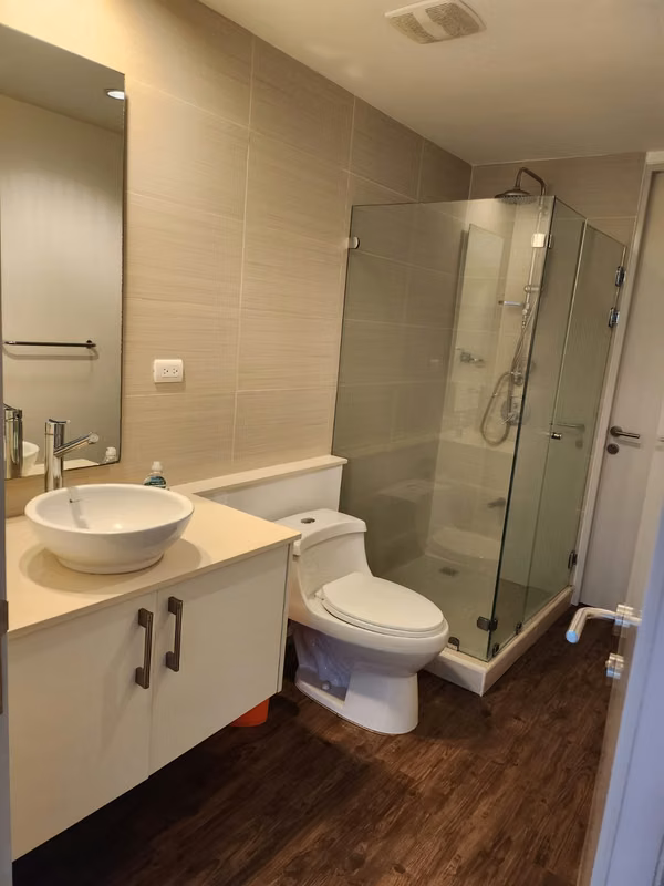 Loft amueblado en venta en Brasil de Santa Ana: Un oasis de diseño y calma (ref : 104)