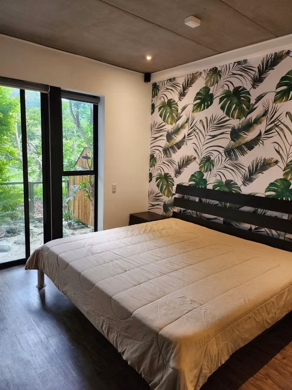 Loft amueblado en venta en Brasil de Santa Ana: Un oasis de diseño y calma (ref : 104)