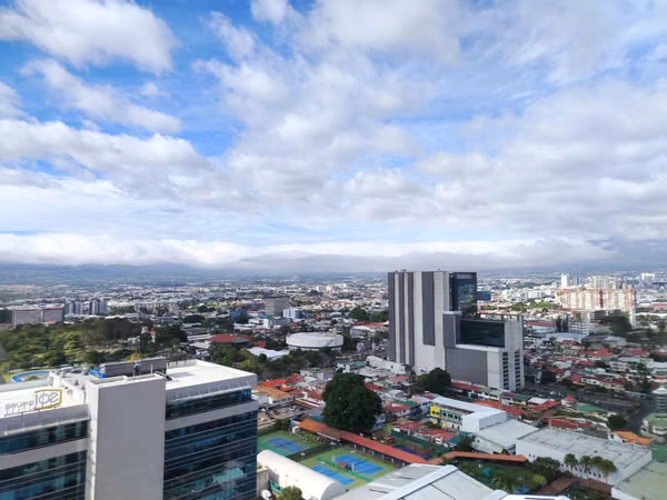 Alquiler de Apartamento Amoblado en Sabana, San José