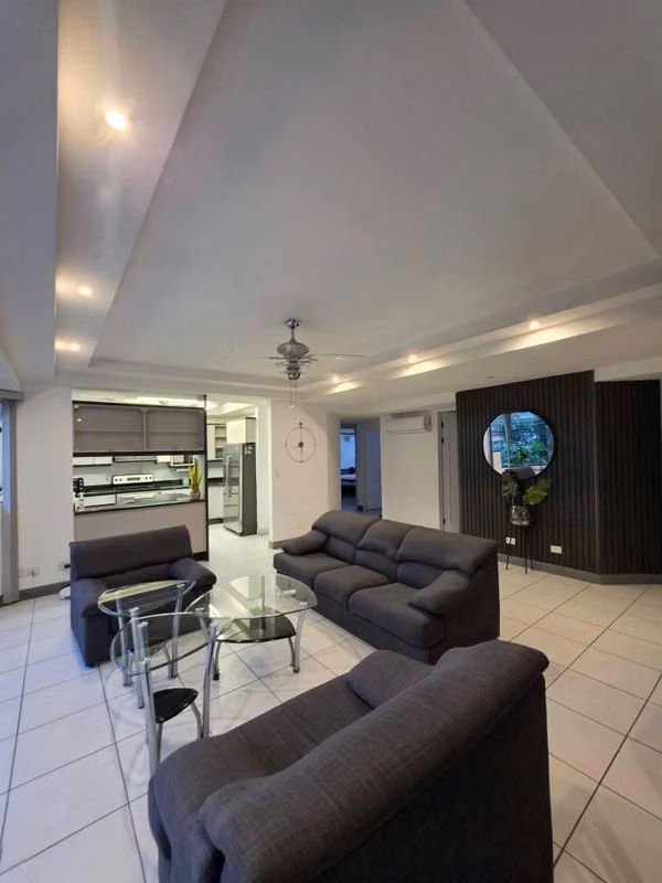 ALQUILER  | Apartamento totalmente amueblado en alquiler – Trejos Montealegre, Escazú