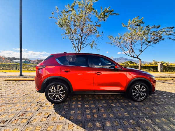 VENDO  MAZDA CX5 ROJO EN EXCELENTE ESTADO