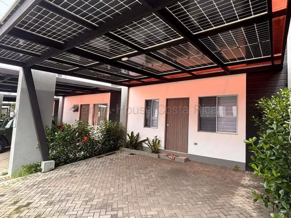 Venta de  Casa de 1 Planta en Condominio Naos, Barrantes de Flores Heredia. MJM