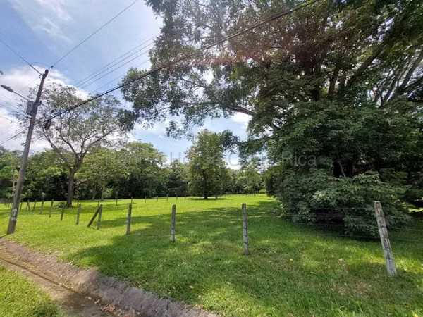 Venta de Lote Plano en Coyolar de Orotina.  MJM