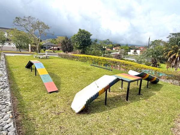 VENDO LOTE DE 357,54 M2 EN CONDOMINIO, SAN ISIDRO HEREDIA