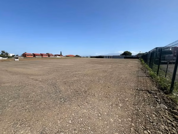 Alquiler terreno comercial