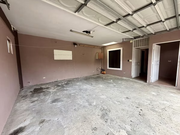 SE VENDE AMPLIA CASA EN LOMAS DE CARIARI -  HEREDIA
