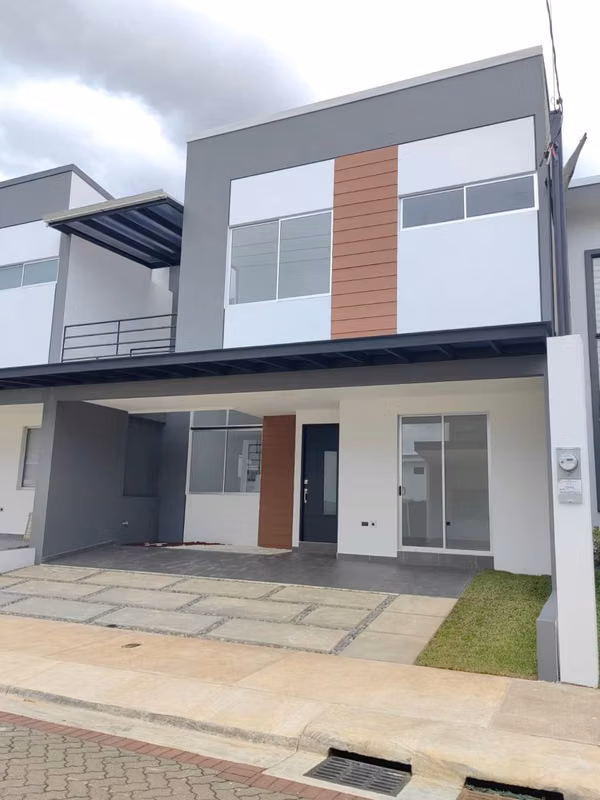 998123 / Venta / Condominio Distrito San Juan / 5 habitaciones / Jardín / Amenidades