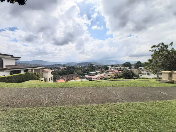 Land for Sale in Curridabat 14778