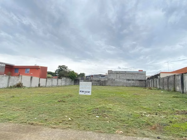 VENTA DE PROPIEDAD CON USO DE SUELO PARA APARTAMENTOS EN ALAJUELA