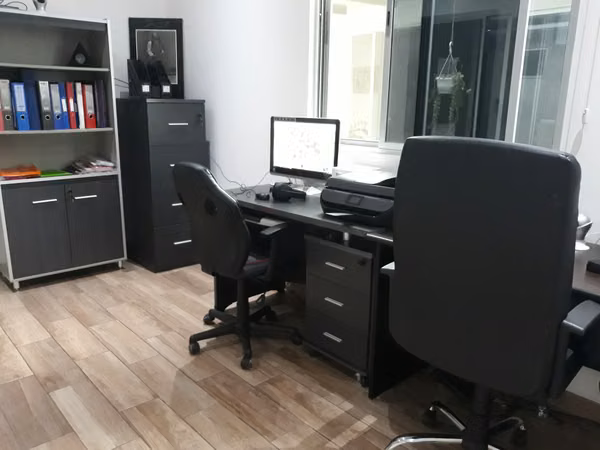 Casa Moderna 1 Planta en Condo Exclusivo | 3H + Oficina | Patio | Piscina | Seg 24/7 | Santa Ana