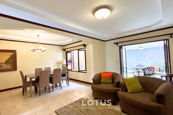 Casa en Venta en Condominio La Abadía, Curridabat — 4 hab., Cód. AJ068