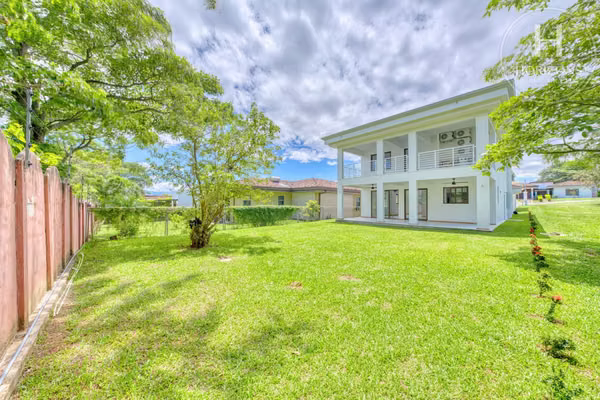 Luxury House to Premiere in Condominium Posadas del Río La Guátima 5 Rooms NJA1426JB