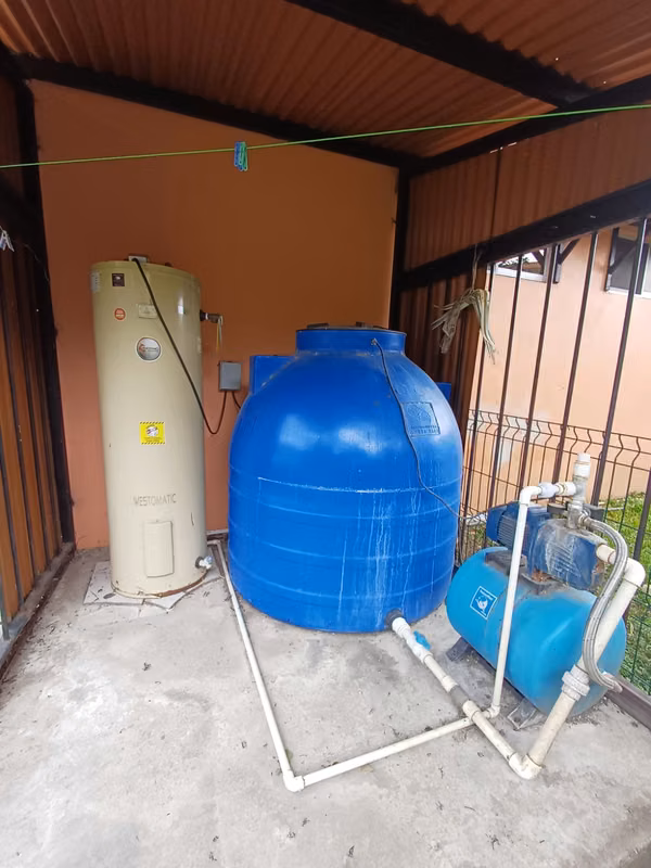SE VENDE AMPLIA Y HERMOSA CASA