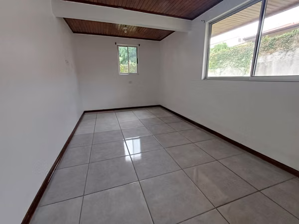SE VENDE AMPLIA Y HERMOSA CASA