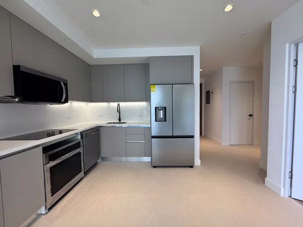 Apartamento en alquiler con línea blanca, para estrenar!