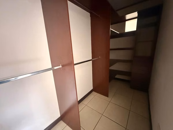 SE VENDE APARTAMENTO URUCA