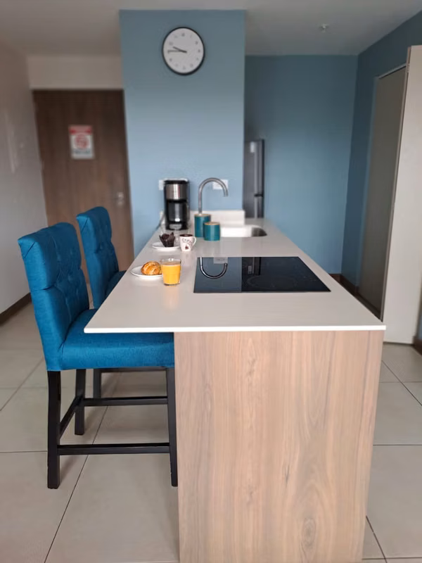 ¡Alquiler de Apartamento de 1 cuarto en La Uruca - Listo para mudarse! - Condominio Vurá