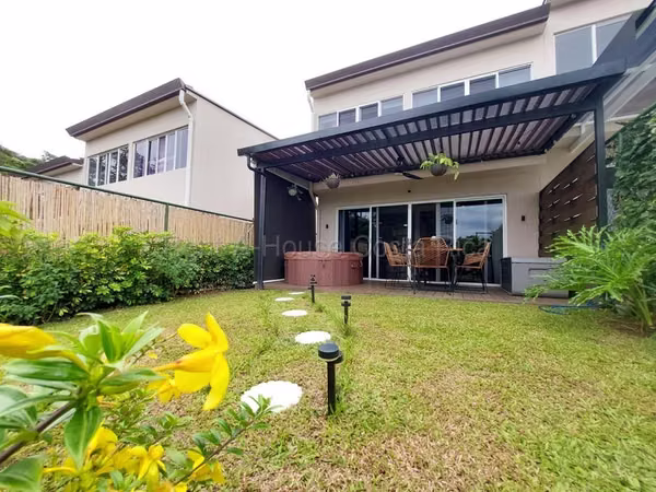 Venta de Casa en Mora-Colón. 27-79
