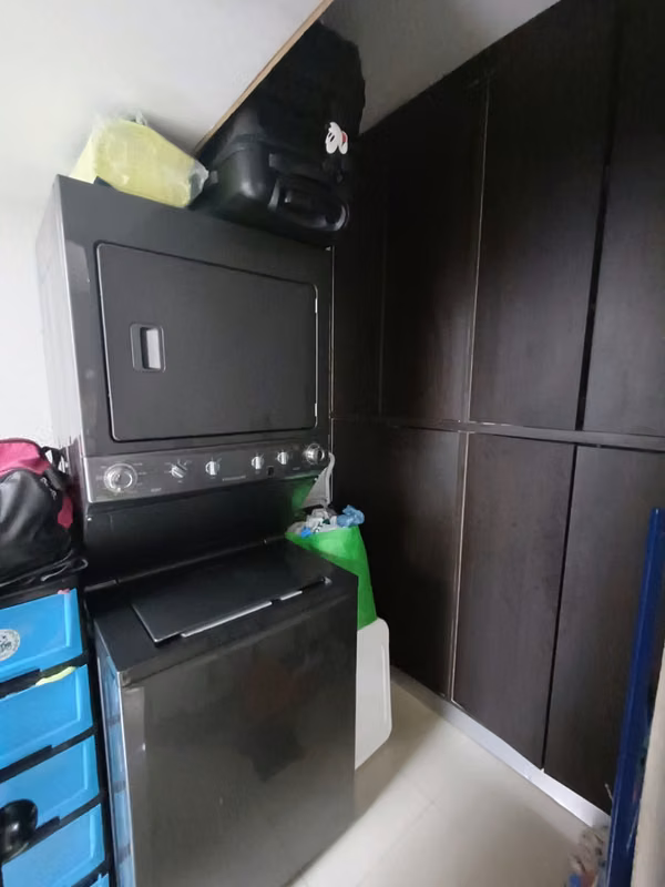 SE VENDE AMPLIA &amp; MODERNA CASA