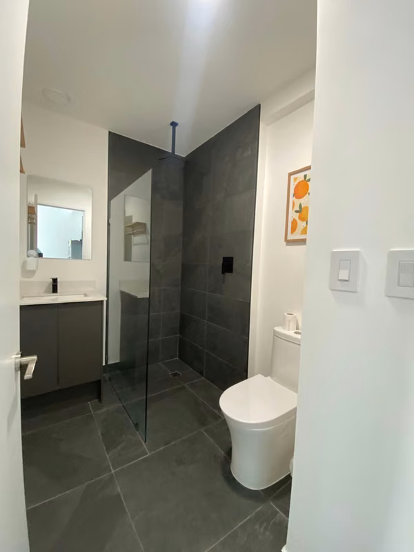 Studio Amueblado en Alquiler BÖ Escalante | Balcón y Piscina
