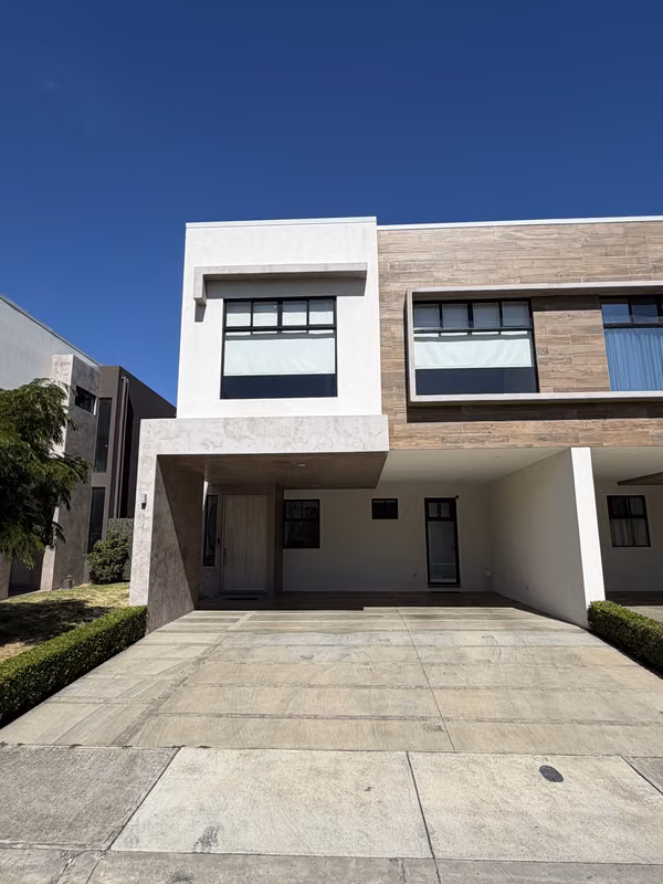 Casa en Venta Exclusivo Condominio en Lindora.
