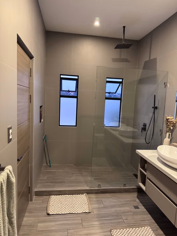 Casa Moderna en Venta en Exclusivo Condominio en Grecia