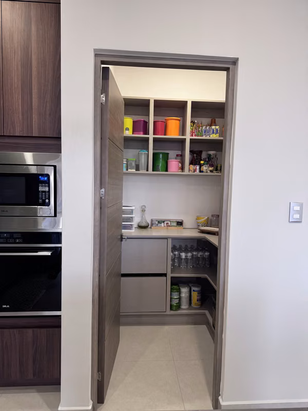 Casa Moderna en Venta en Exclusivo Condominio en Grecia