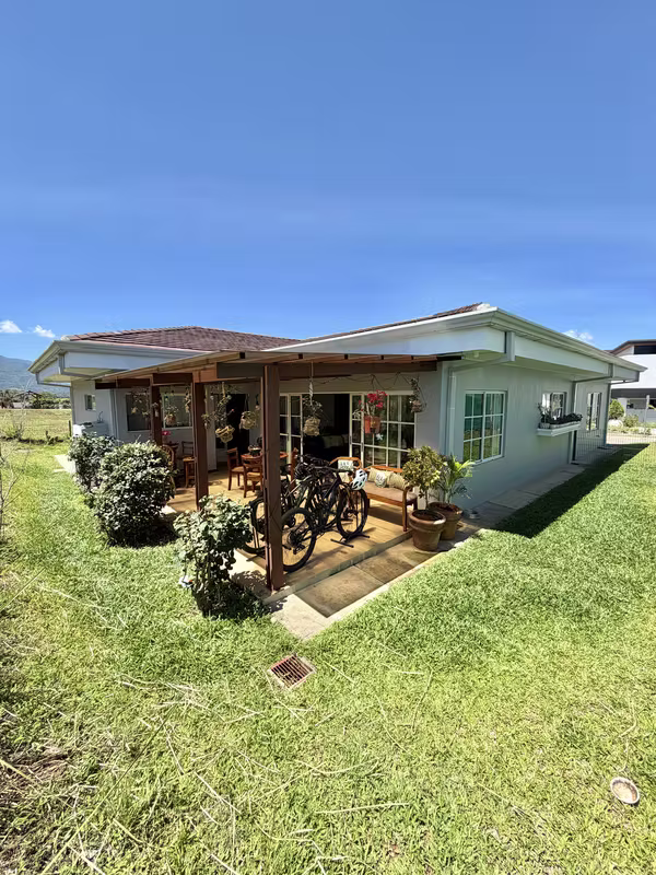 Casa en Venta 1 Piso - Residencial Los Reyes