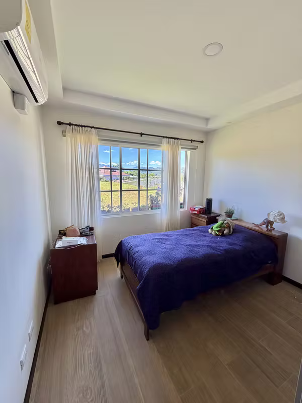 Casa en Venta 1 Piso - Residencial Los Reyes