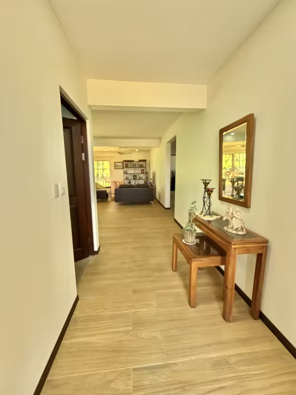 Casa en Venta 1 Piso - Residencial Los Reyes