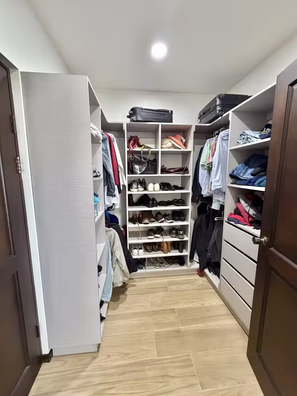 Casa en Venta 1 Piso - Residencial Los Reyes