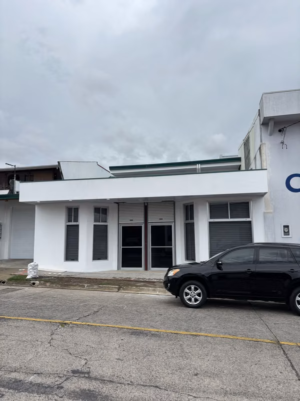 Se alquila local comercial u oficina barrio Pops Curridabat