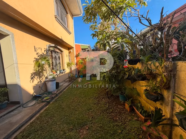 Venta I Casa en Mercedes Norte de Heredia (JC13)