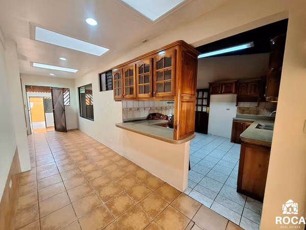 Venta de casa en el centro de San Isidro del General
