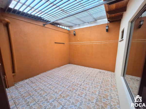 Venta de casa en el centro de San Isidro del General