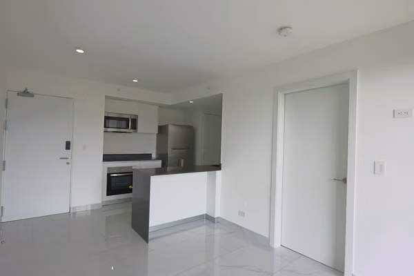 Modern 1-Bedroom Apartment for Sale in Rohrmoser