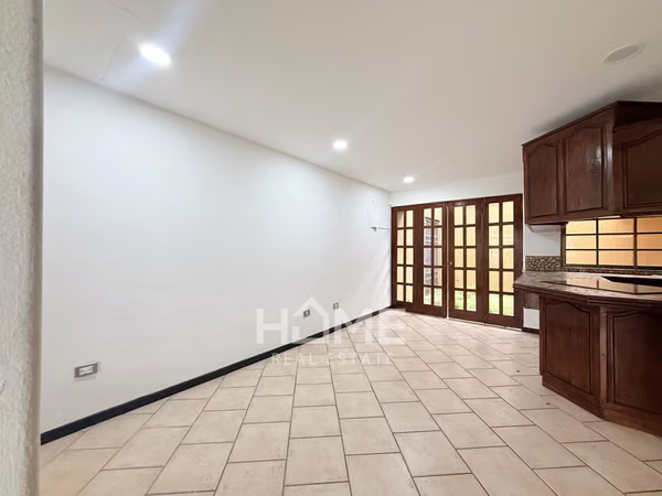 Alquiler Casa con Patio en San Rafel de Escazu