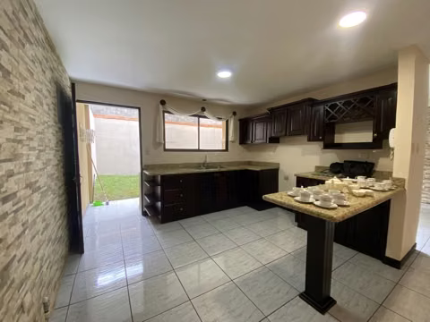 ALQUILER CASA ALAJUELA, RIO SEGUNDO-DESAMPARADO EN CONDOMINIO