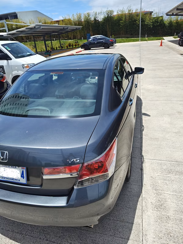 Honda Accord V6 3.5L 2011 Km 194,000