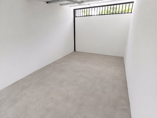 En alquiler local nuevo para su negocio cerca de Calle principal Desamparados. P.P ID 43329