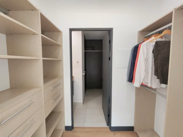 Se alquila apartamento de 1 habitación en Rio Oro de Santa Ana.